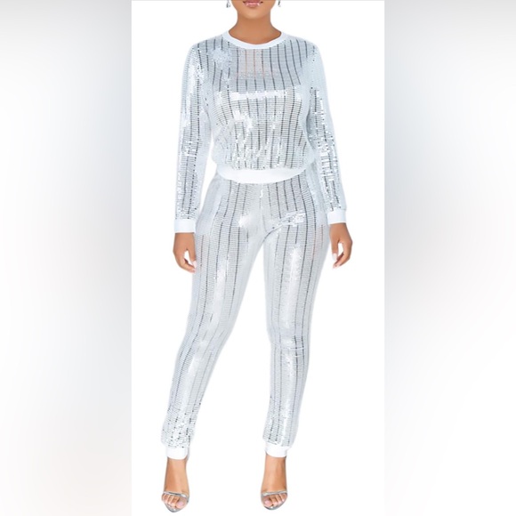 White Silver Sparkly Sequin 2-Piece Lounge Set Women’s Size L NWOT - Picture 2 of 5